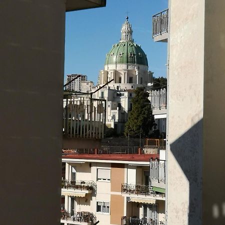 Domus Cornelia Apartment Napoli Bagian luar foto