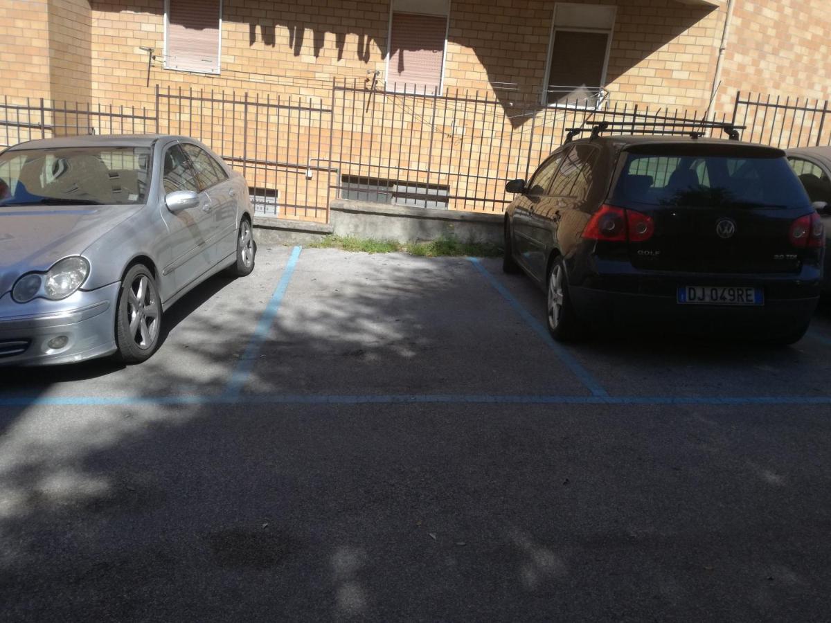 Domus Cornelia Apartment Napoli Bagian luar foto