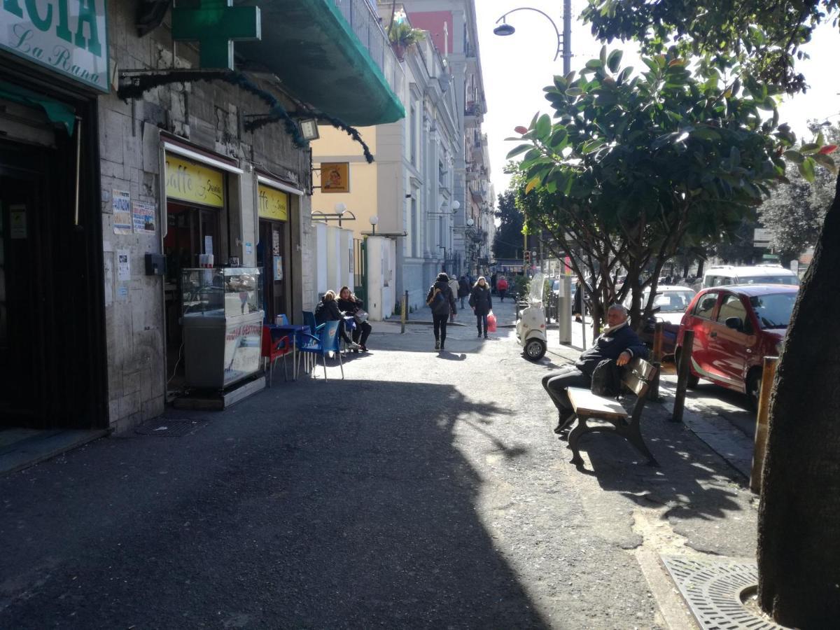 Domus Cornelia Apartment Napoli Bagian luar foto